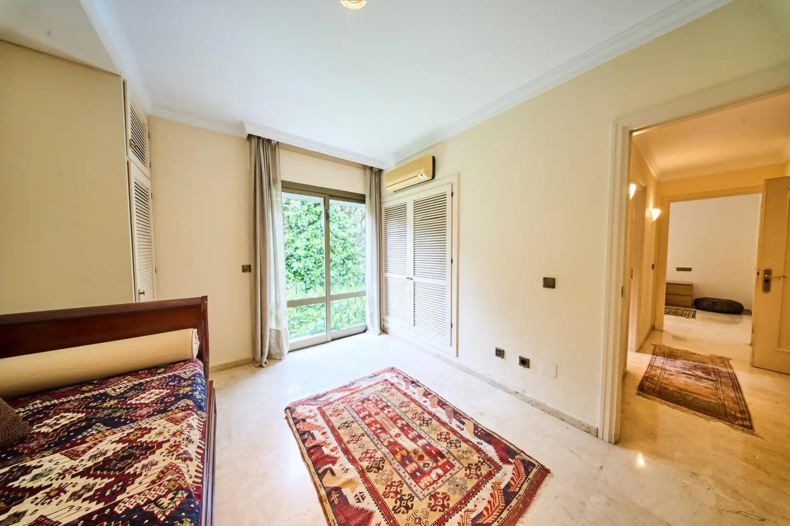 Habitación de Casa o chalet en venta en Marbella con Aire acondicionado, Calefacción y Jardín privado