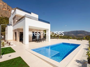 Villa mit Balkon zum Verkauf in Casco urbano