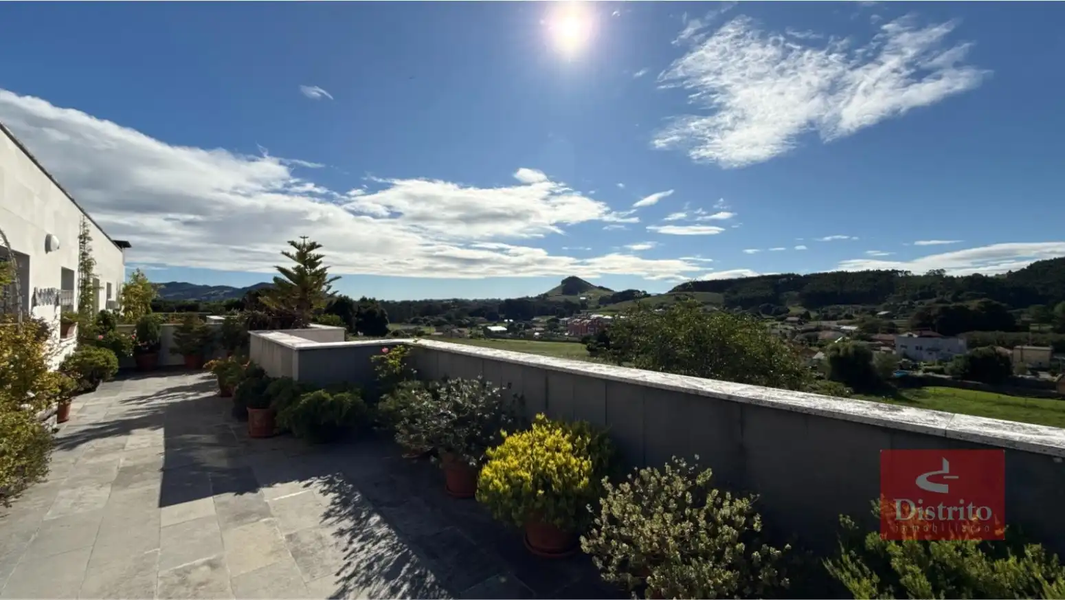 Terraza de Ático en venta en Miengo con Calefacción, Terraza y Trastero
