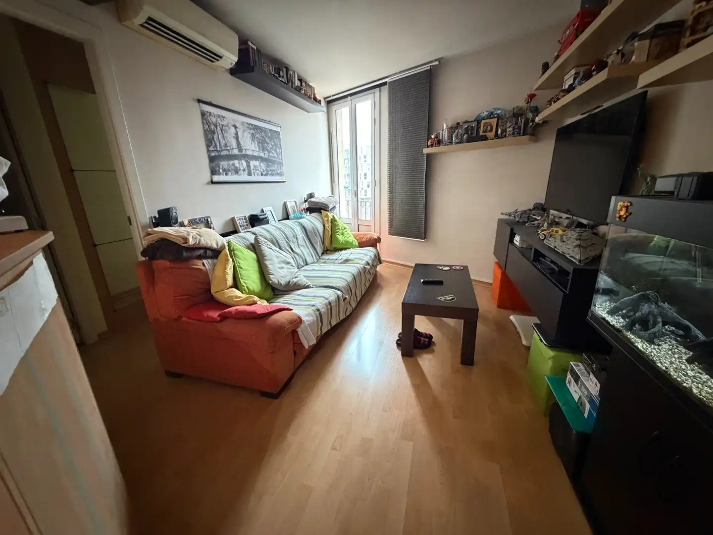 Sala d'estar de Pis en venda en  Barcelona Capital amb Balcó