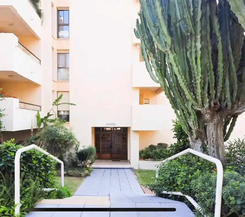 Außenansicht von Wohnungen zum Verkauf in Escalona mit Klimaanlage, Heizung und Privatgarten