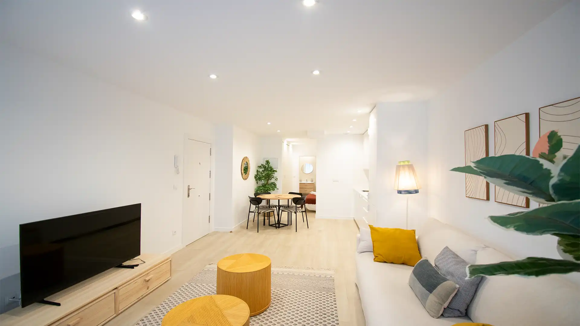 Living room of Flat for rent in Madrid  with Heating, Furnished and Oven