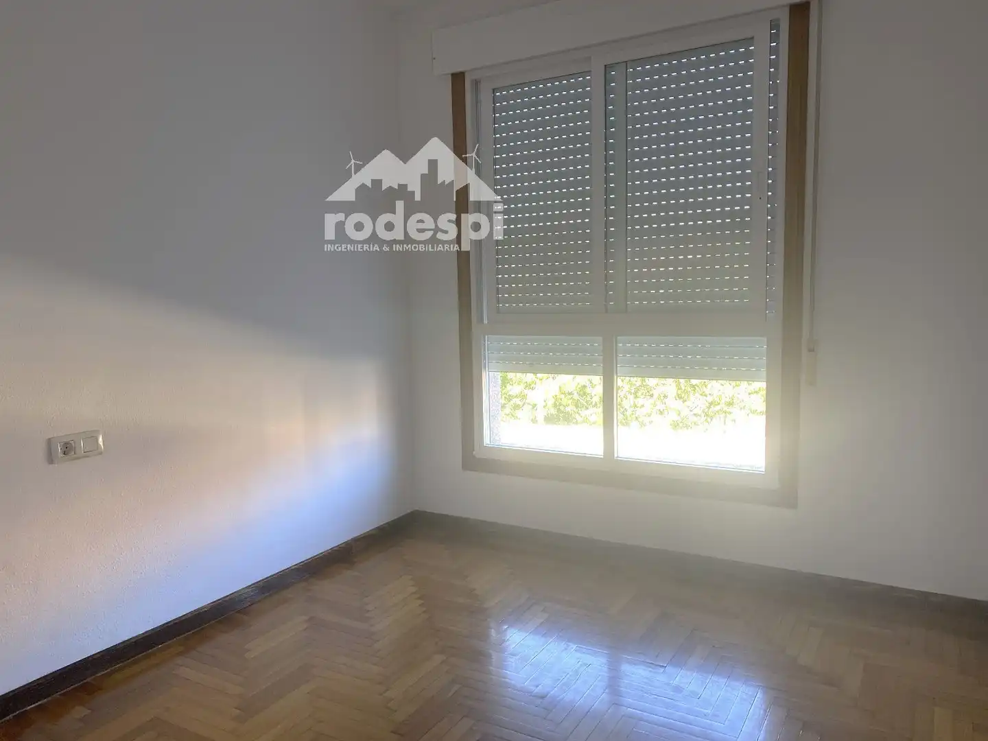 Habitación de Piso de alquiler en A Cañiza   con Calefacción, Terraza y Trastero