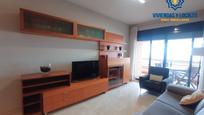 Living room of Flat to rent in  Granada Capital  with Air Conditioner, Heating and Parquet flooring