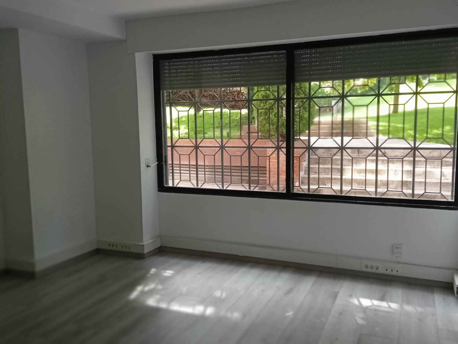 Dormitori de Oficina de lloguer en Pozuelo de Alarcón