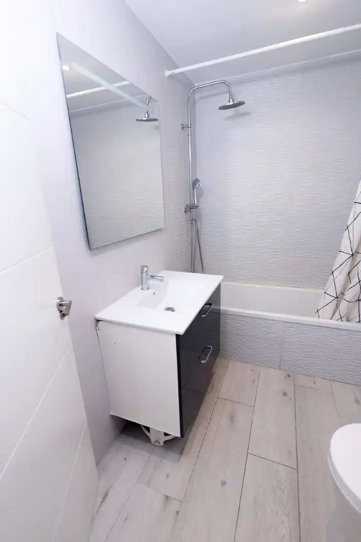 Baño de Piso en venta en Mejorada del Campo con Calefacción, Trastero y Amueblado