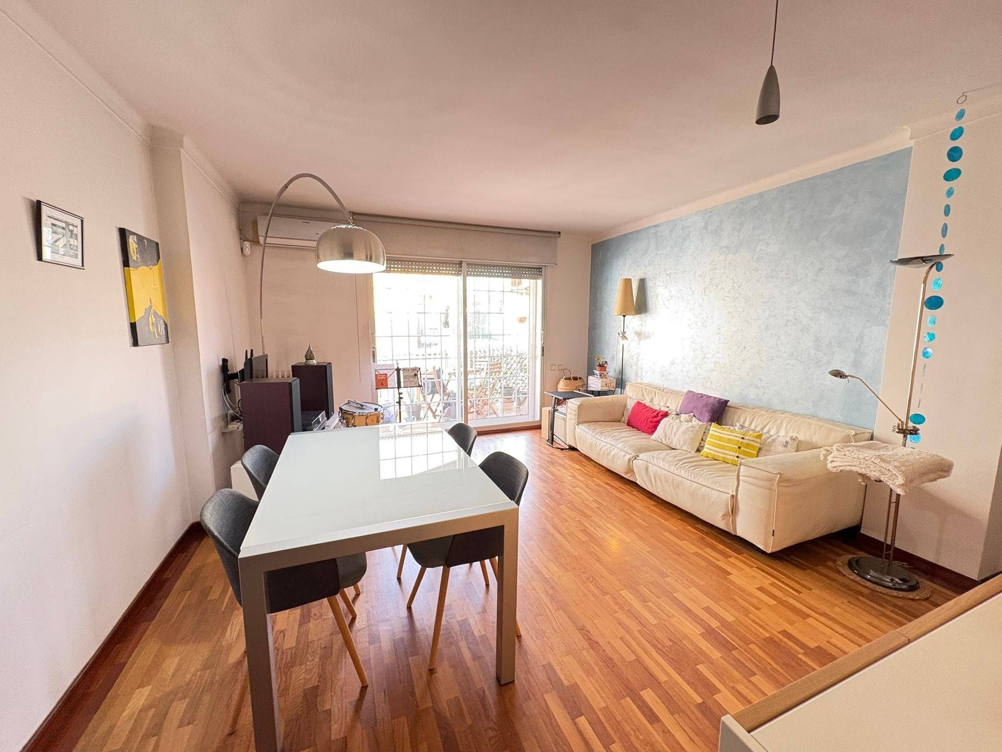Living room of Flat for sale in Martorell  with Heating, Parquet flooring and Balcony