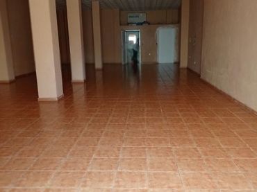 Local comercial en venda a C. Sayonar