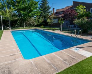 Swimming pool of Study to rent in Villanueva de la Cañada  with Air Conditioner, Private garden and Terrace