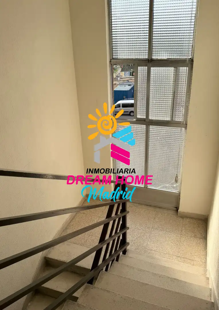 Vista exterior de Piso en venta en Madrid con Aire acondicionado, Calefacción y Amueblado