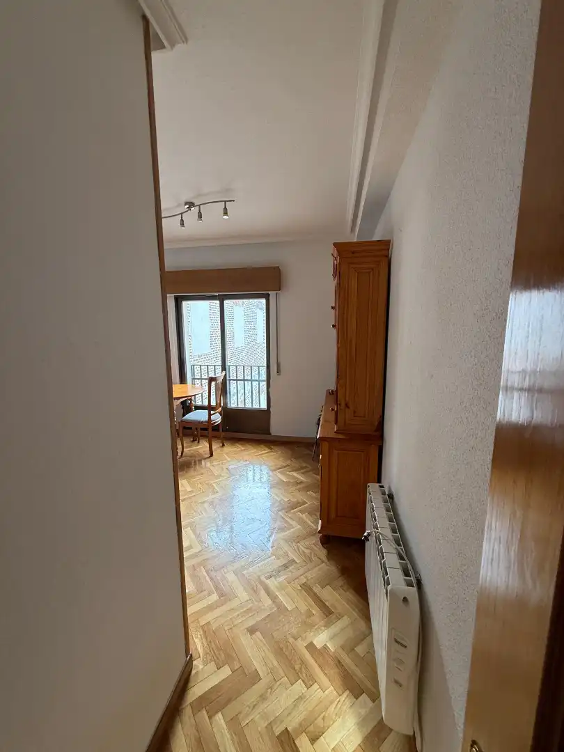 Schlafzimmer von Wohnungen zur Miete in Ávila mit Heizung und Möbliert