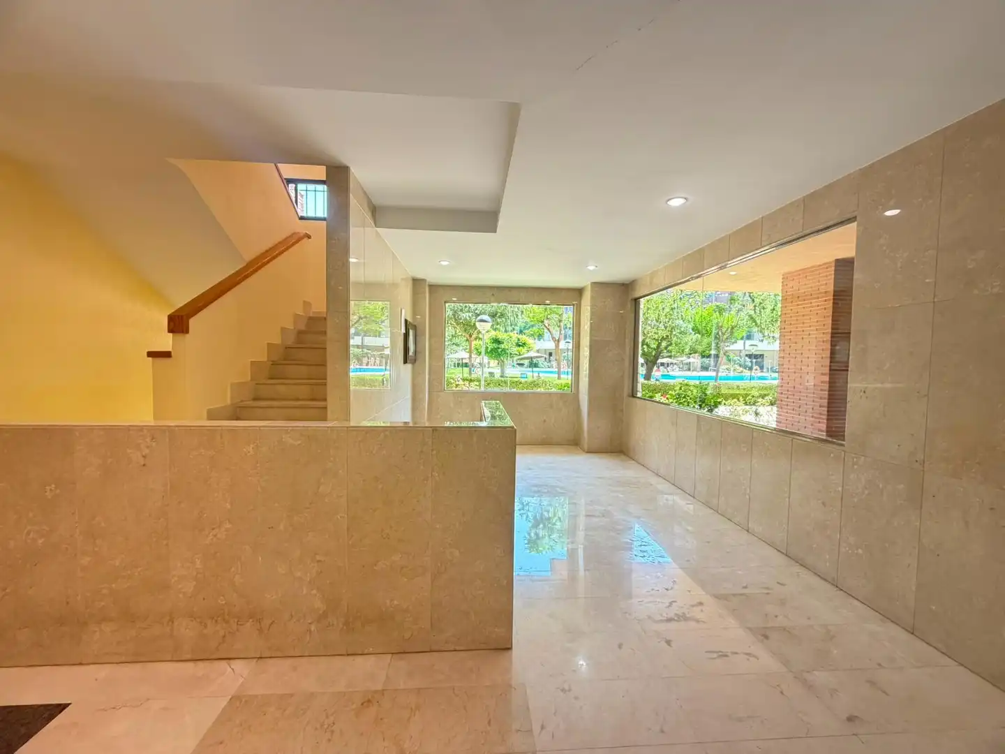 Dúplex en venta en Alicante / Alacant con Aire acondicionado, Calefacción y Terraza