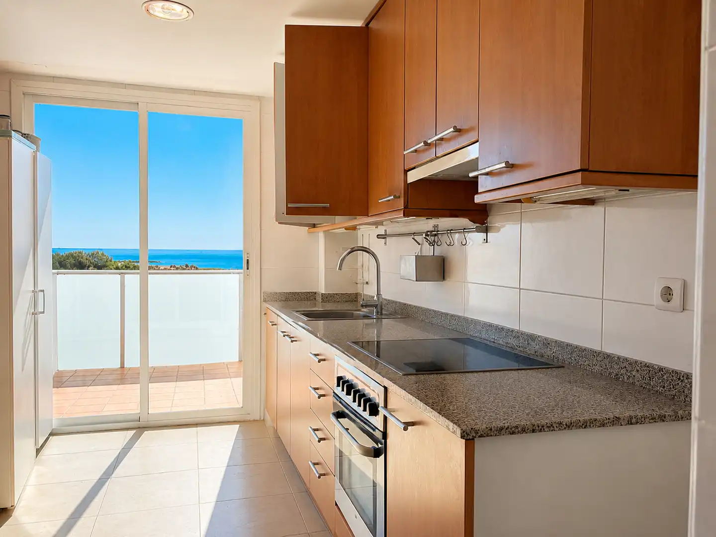 Kitchen of Flat for sale in Cubelles  with Private garden, Terrace and Swimming Pool