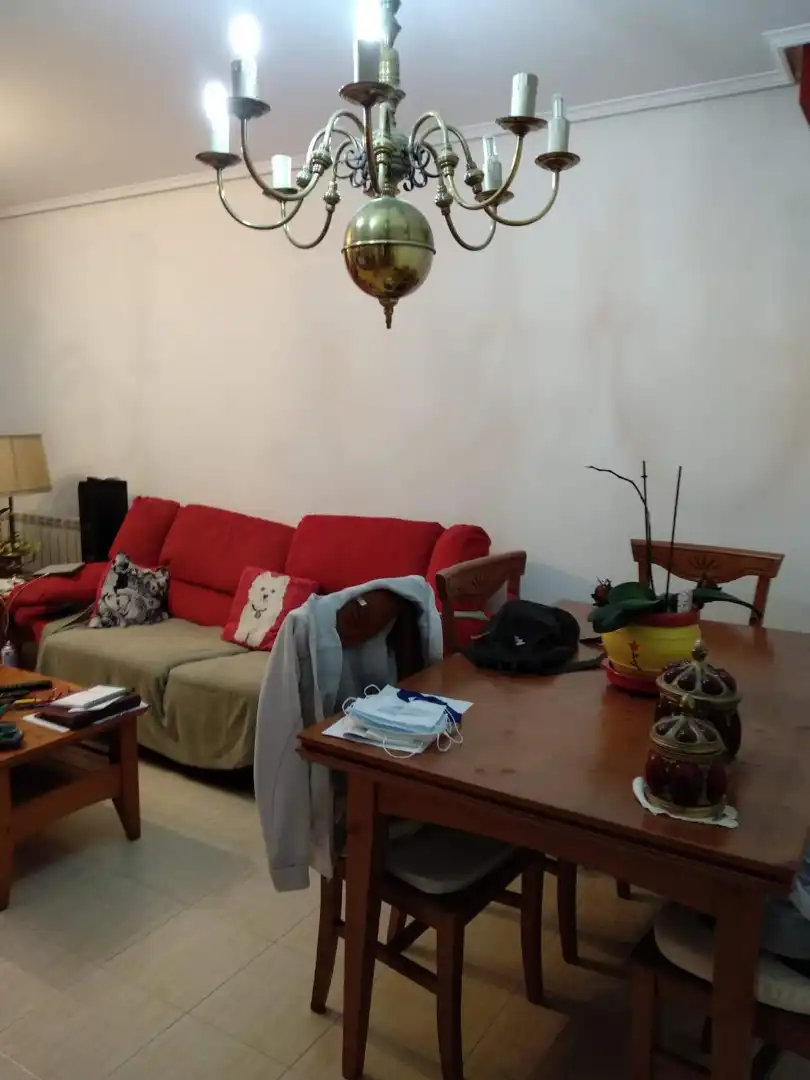 Sala de estar de Piso en venta en Meruelo con Calefacción, Terraza y Amueblado