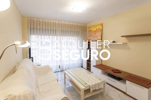 Piso en Alquiler en de San Restituto en Valdezarza