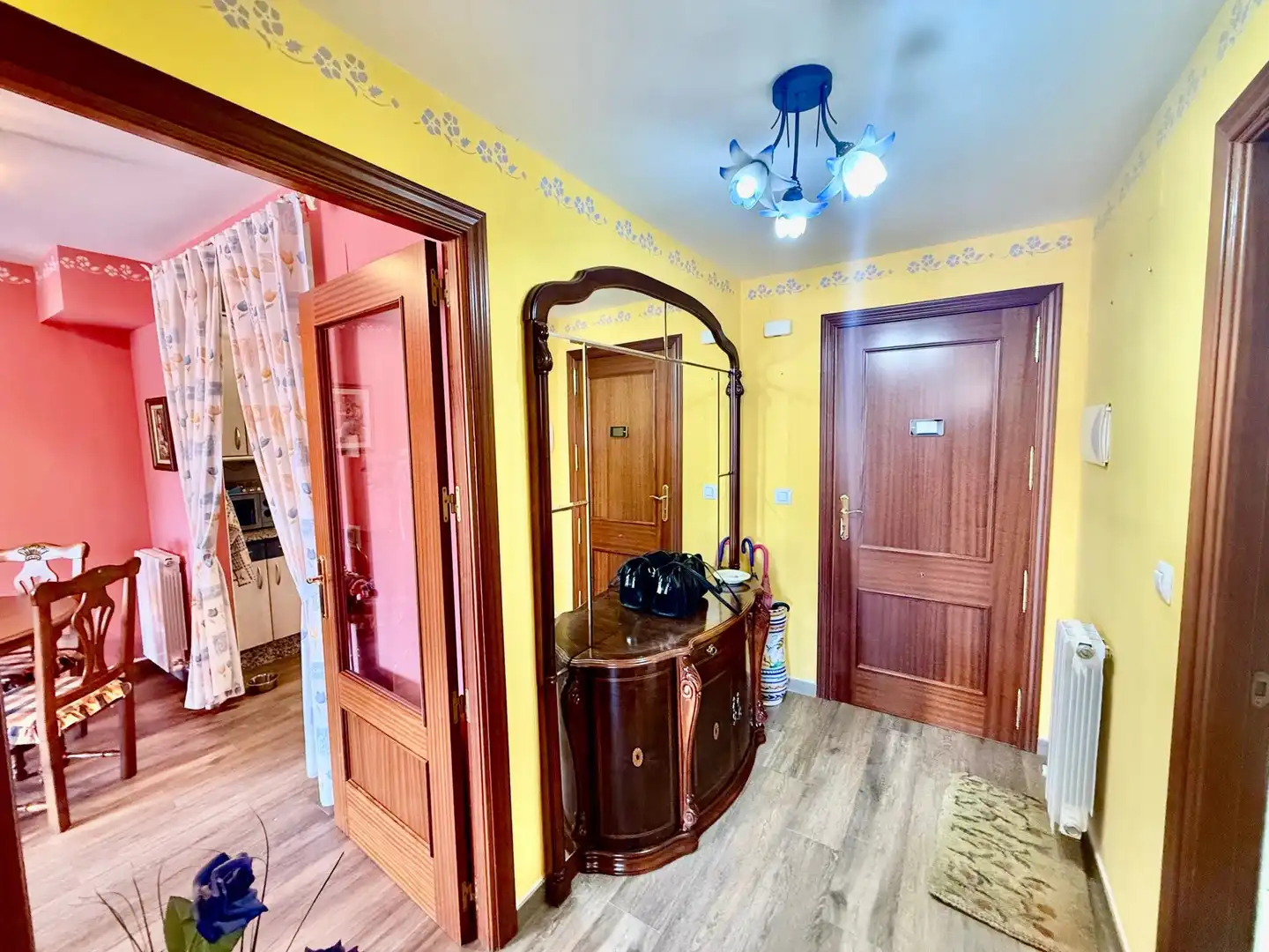 Apartamento en venta en Valencia de Don Juan con Calefacción y Terraza