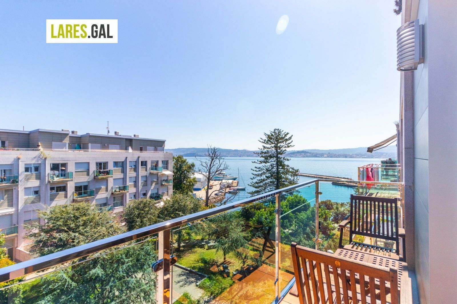 Habitación de Piso en venta en Cangas  con Calefacción, Terraza y Trastero
