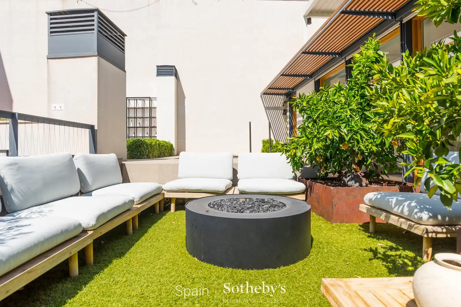 Terraza de Ático en venta en Madrid con Aire acondicionado, Calefacción y Jardín privado