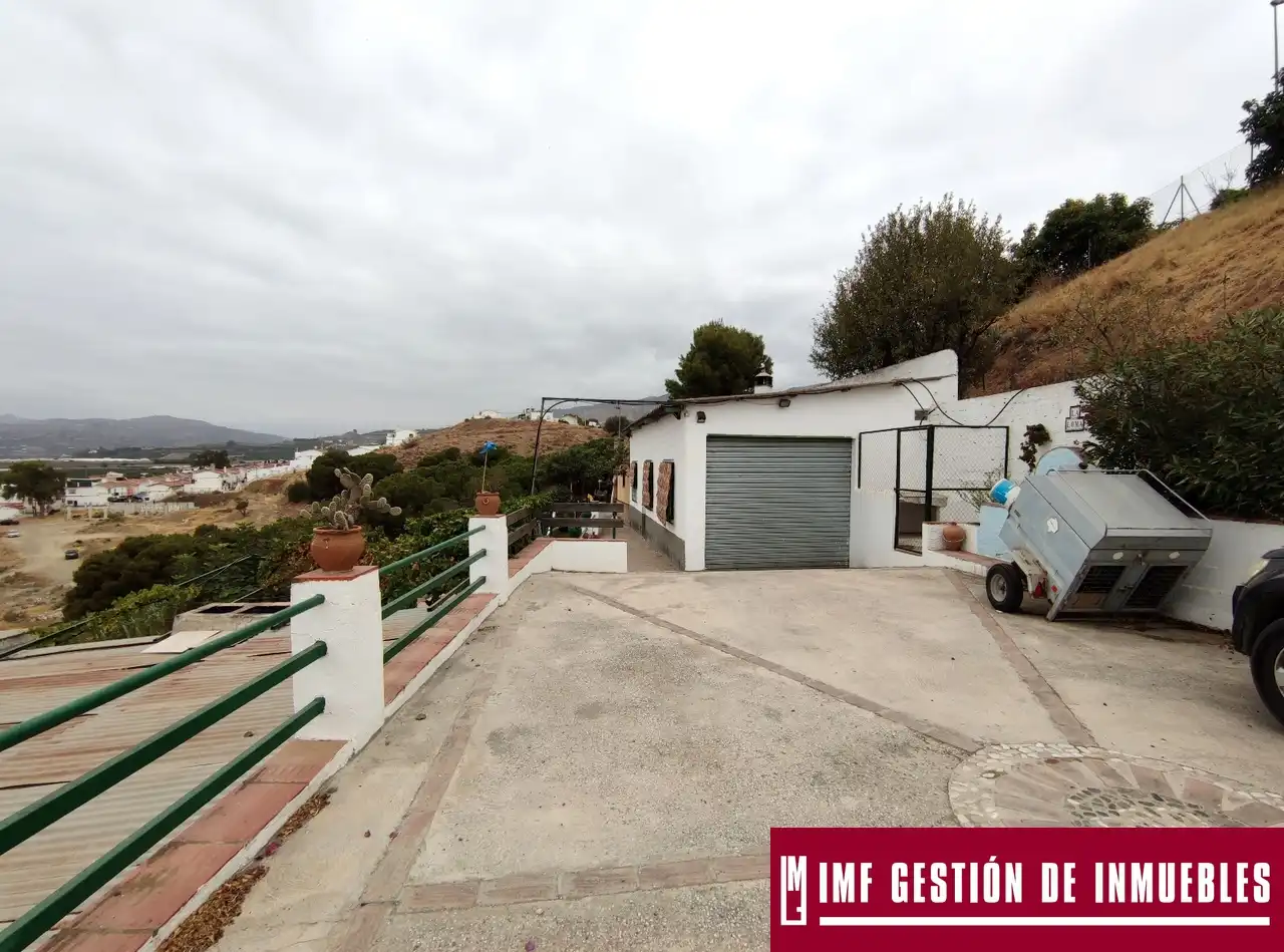 Vista exterior de Finca rústica en venta en Vélez-Málaga con Jardín privado, Terraza y Trastero