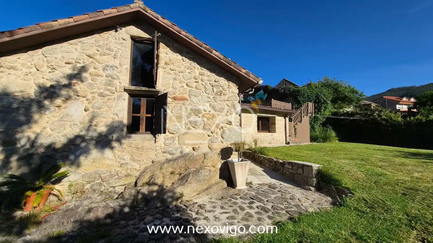 Vista exterior de Casa o chalet en venta en Moaña con Jardín privado, Terraza y Amueblado