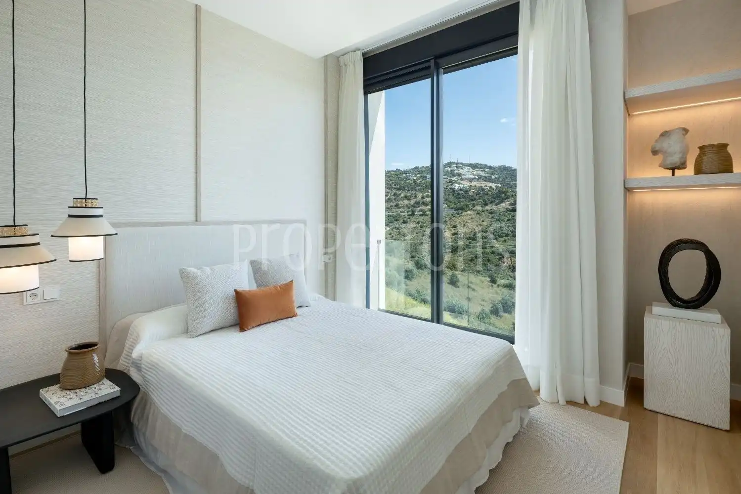 Bedroom of Detached homes for sale in Marbella