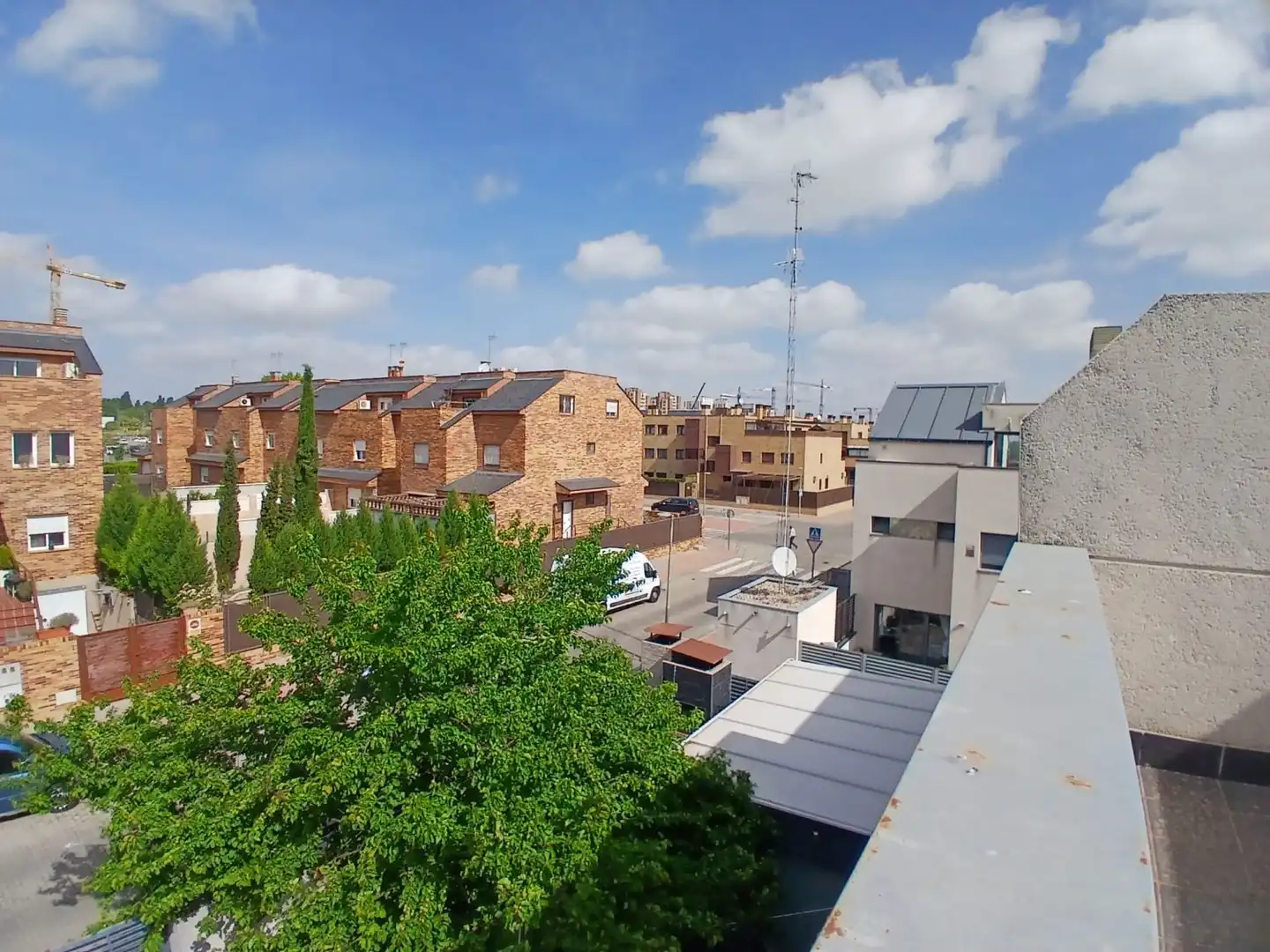 Exterior view of Houses for sale in Parla  with Heating, Private garden and Storage room