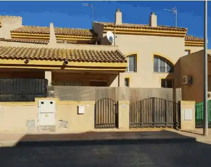 Vista exterior de Casa adosada en venda en Torre-Pacheco
