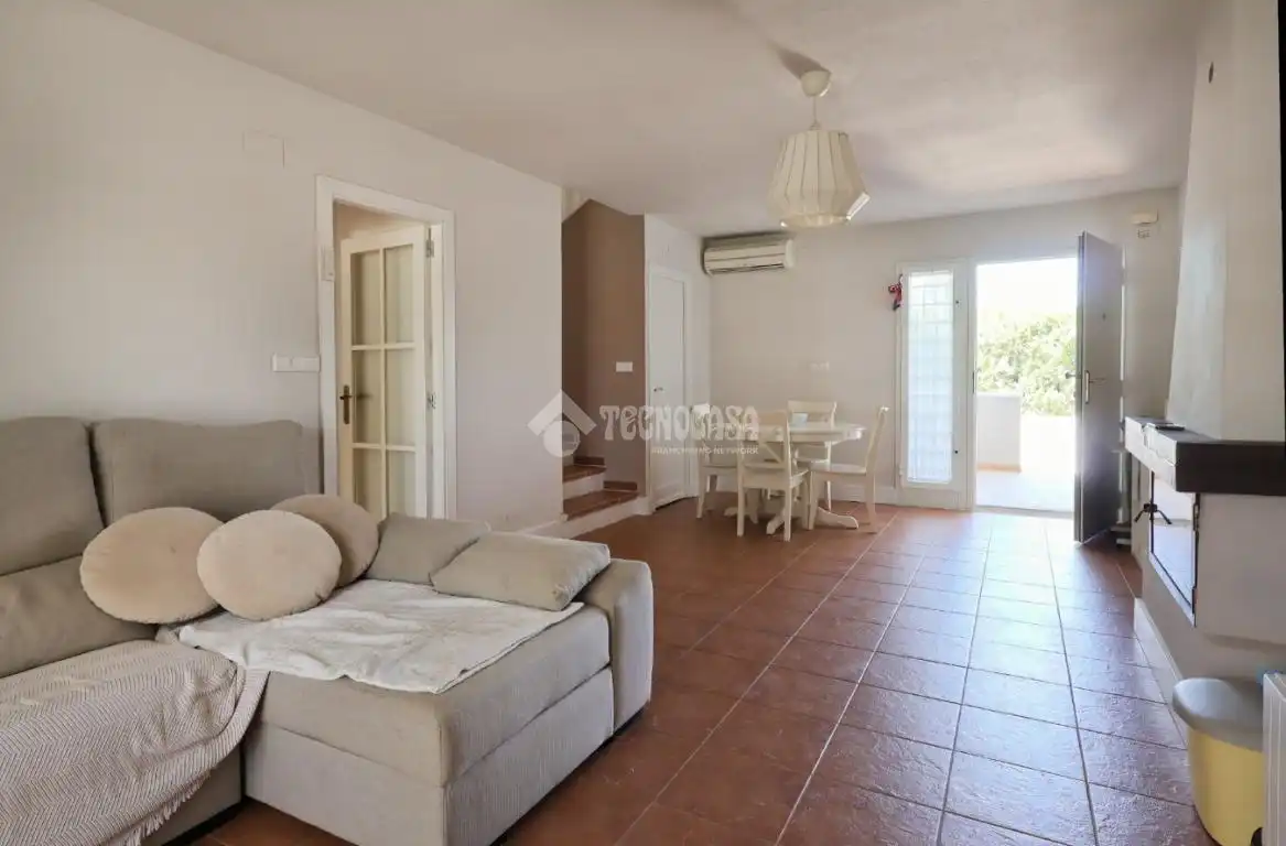 Sala de estar de Casa adosada en venta en Sagunto / Sagunt con Aire acondicionado, Calefacción y Terraza