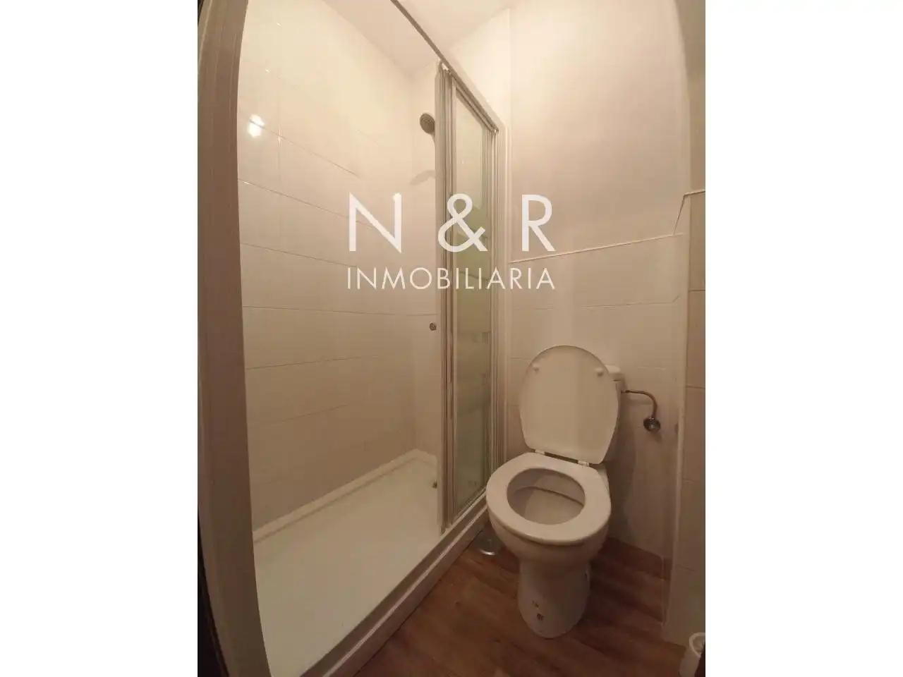 Baño de Piso de alquiler en Santiago de Compostela  con Calefacción y Se aceptan mascotas