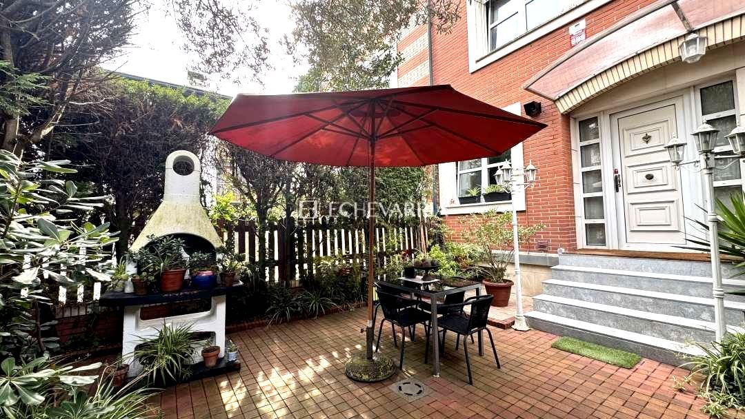 Terrassa de Casa adosada en venda en Getxo  amb Calefacció, Jardí privat i Terrassa
