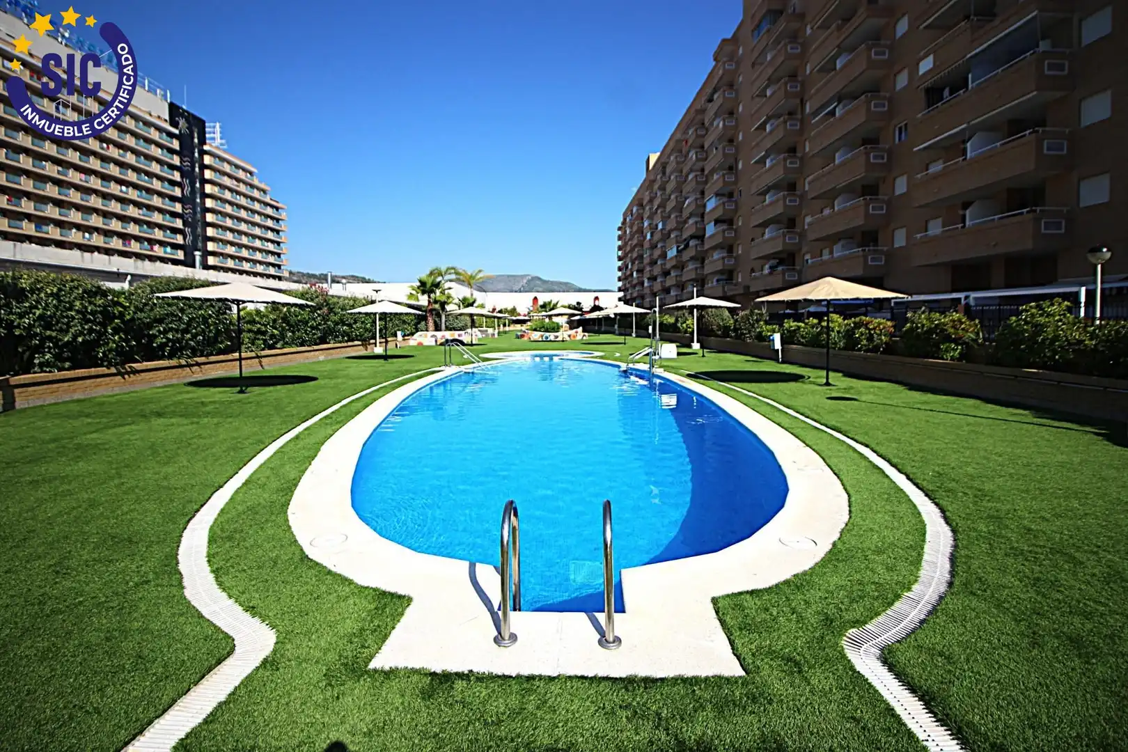 Piscina de Apartament en venda en Oropesa del Mar / Orpesa amb Jardí privat, Terrassa i Traster
