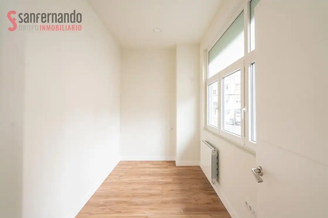 Habitación de Planta baja en venta en Santander con Calefacción