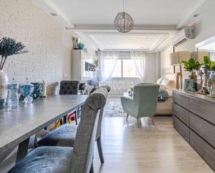 Living room of Flat for sale in  Granada Capital