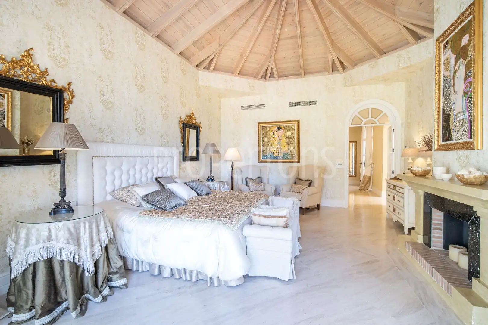 Bedroom of Houses for sale in Marbella