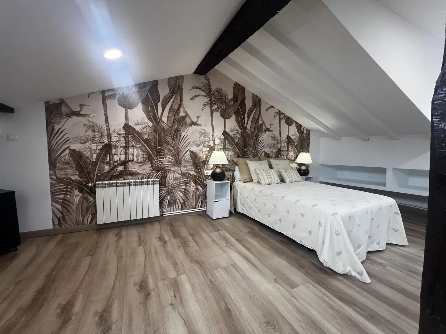 Habitación de Ático en venta en Santander con Calefacción, Jardín privado y Parquet