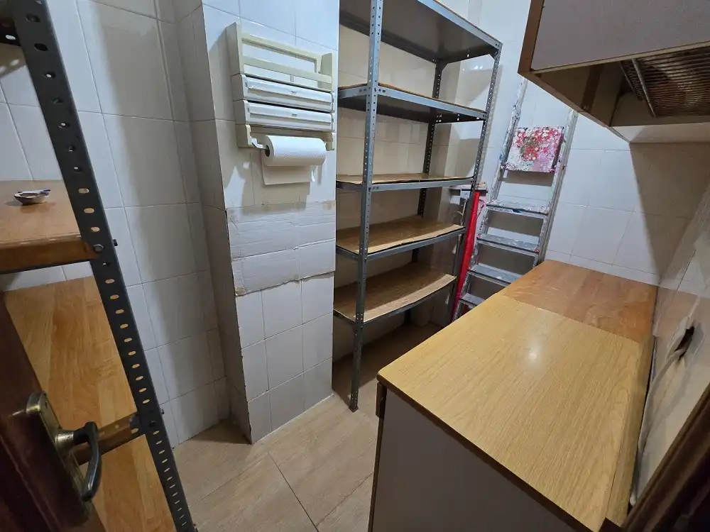 Wohnung zum Verkauf in Brozas mit Klimaanlage, Terrasse und Möbliert