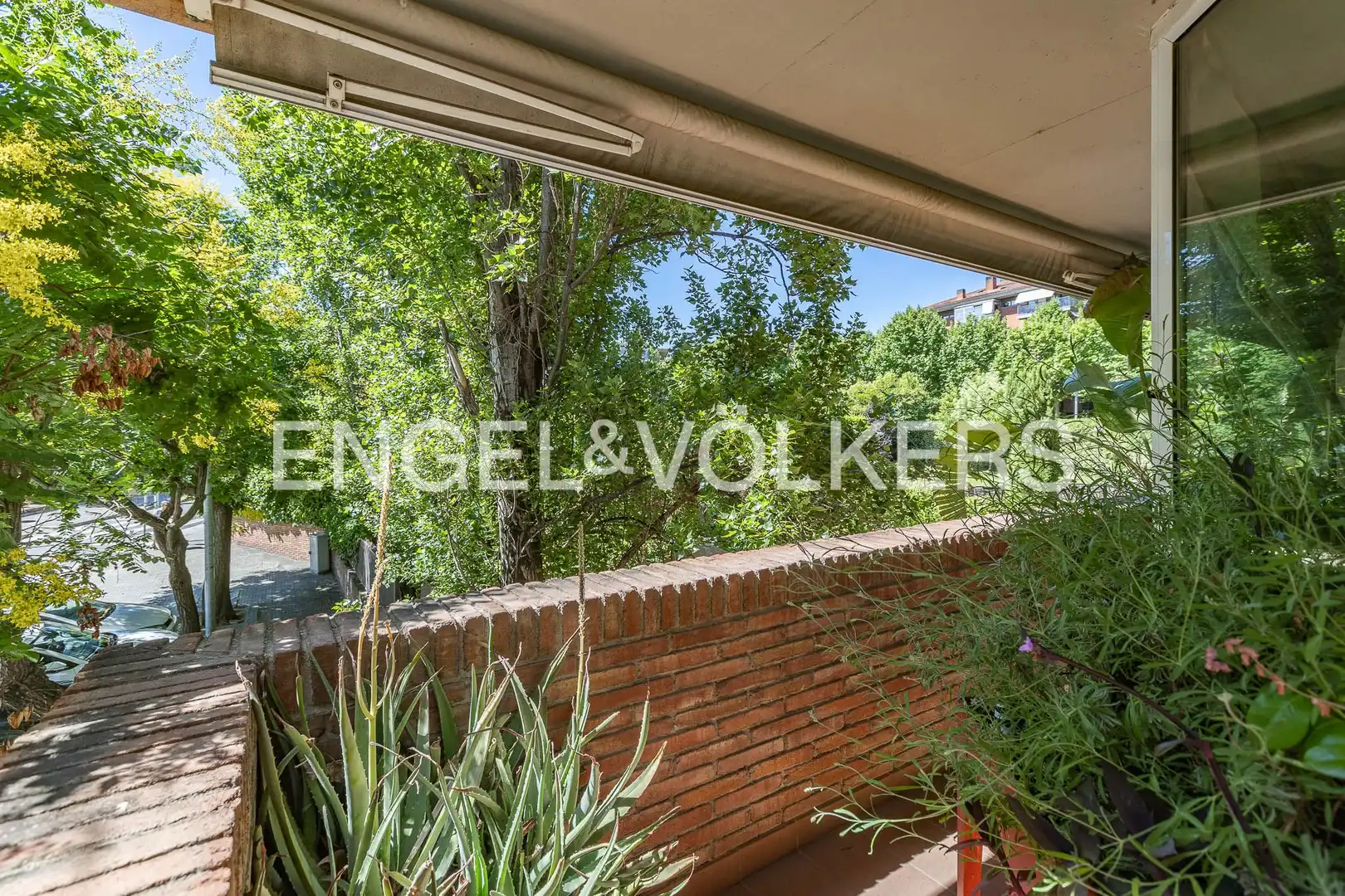 Terrace of Flat for sale in Sant Cugat del Vallès  with Air Conditioner, Heating and Private garden