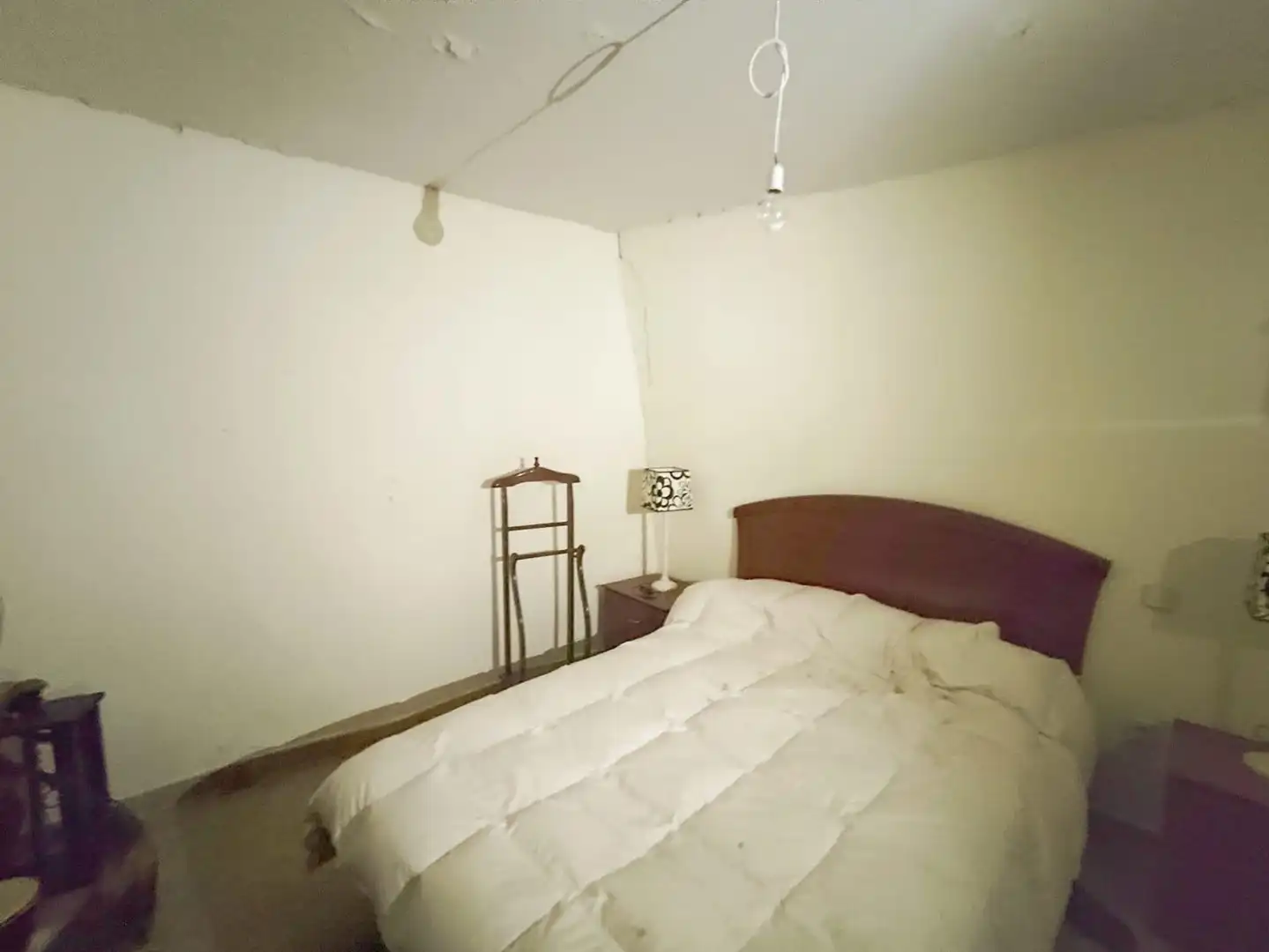 Dormitori de Casa o xalet en venda en Almoguera amb Jardí privat