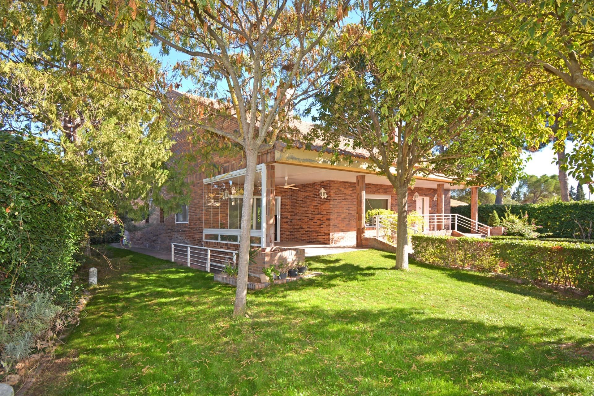 Vista exterior de Casa o xalet en venda en Zuera amb Calefacció, Jardí privat i Parquet