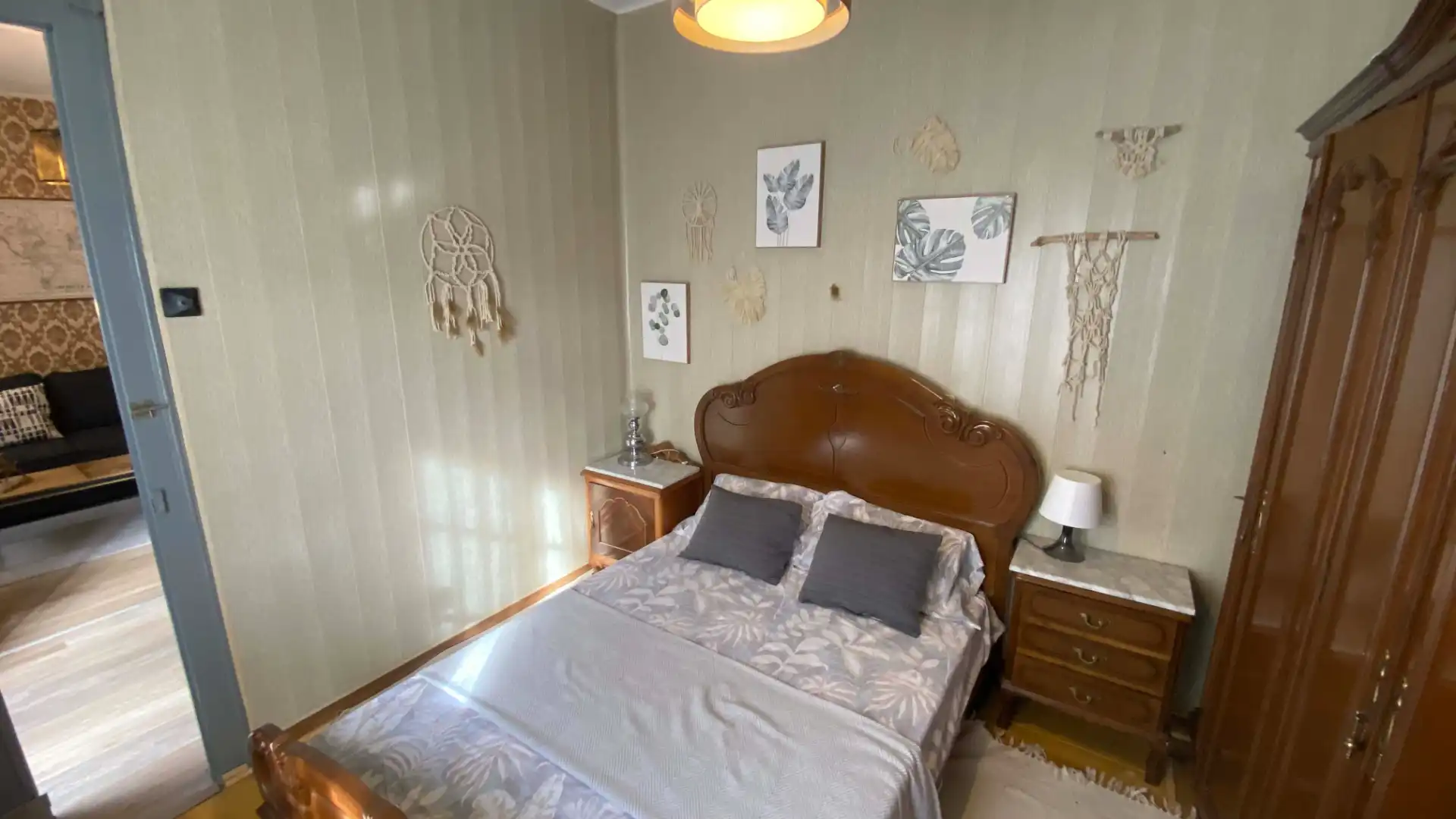 Schlafzimmer von Einfamilien-Reihenhaus zum Verkauf in San Martín del Rey Aurelio mit Privatgarten, Terrasse und Möbliert