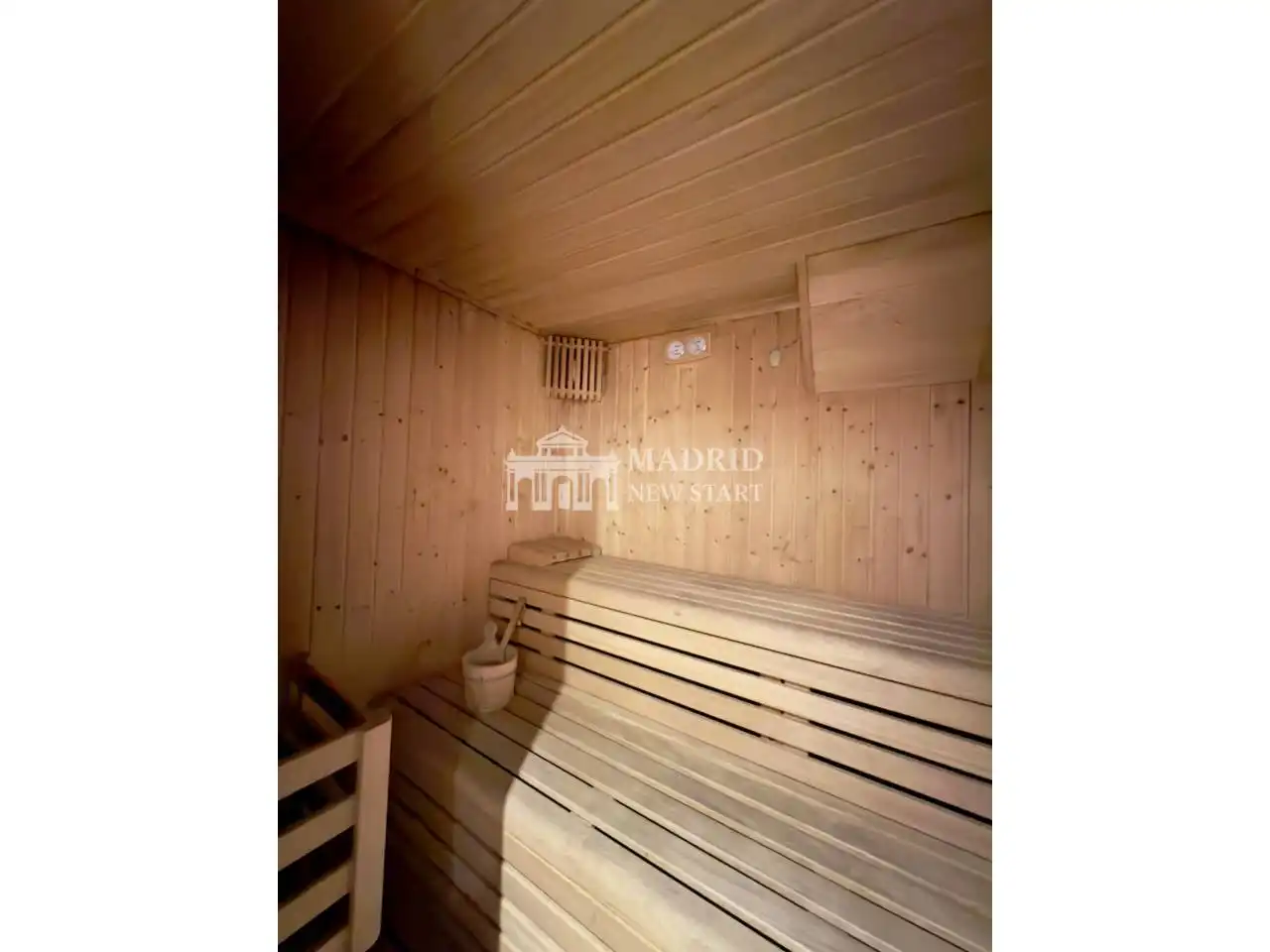 Schlafzimmer von Wohnung zur Miete in Madrid mit Klimaanlage, Heizung und Parkett