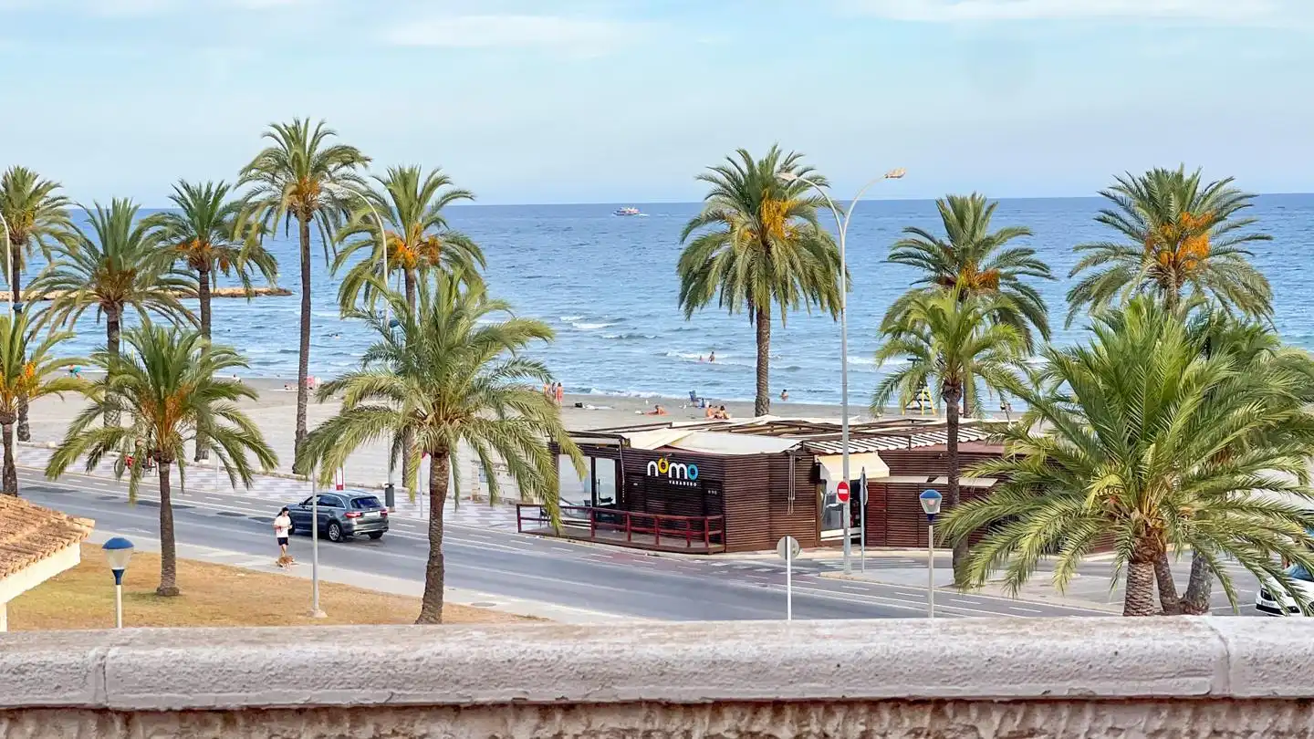 Außenansicht von Wohnung zum Verkauf in Santa Pola mit Klimaanlage, Terrasse und Schwimmbad