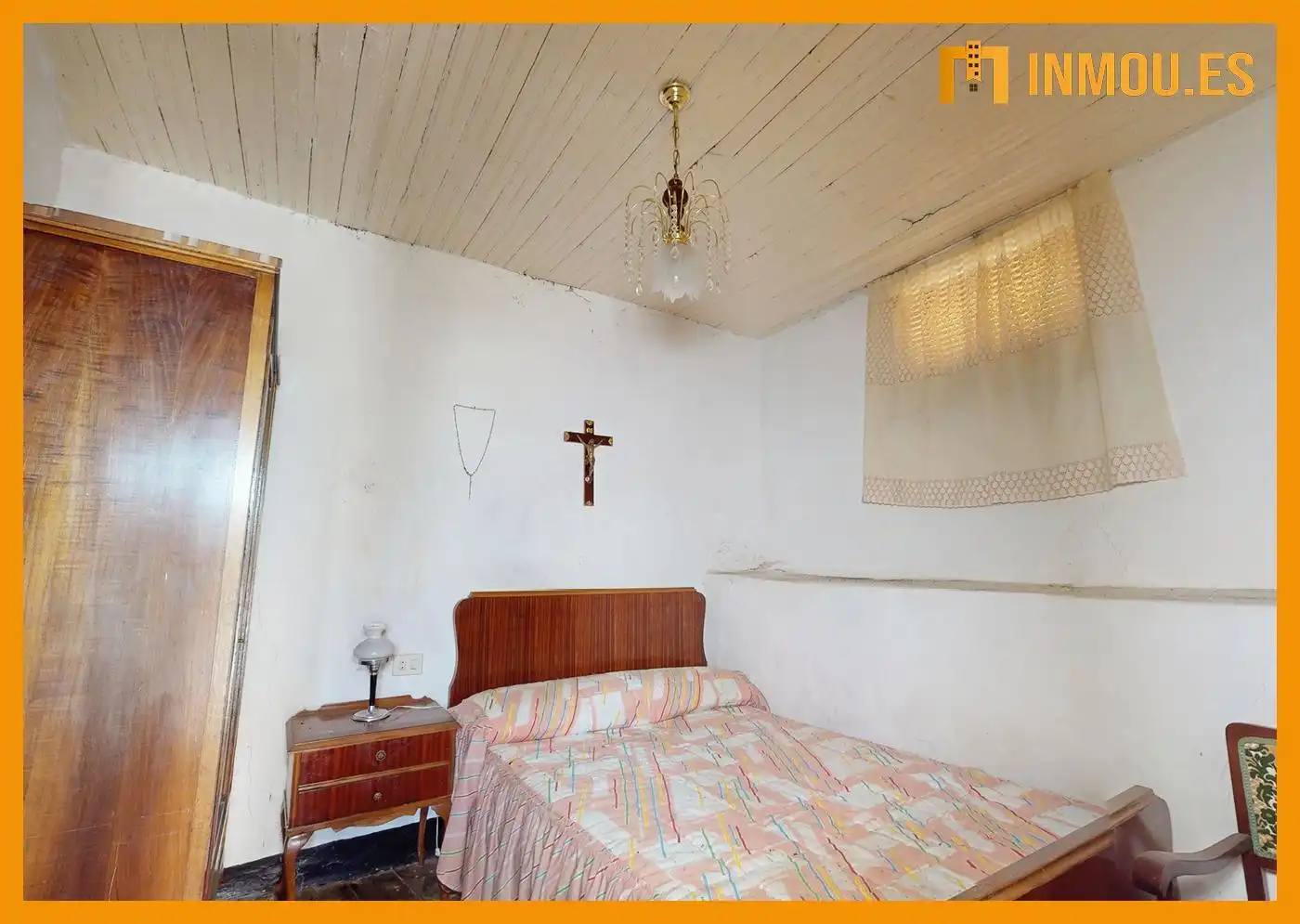 Schlafzimmer von Einfamilien-Reihenhaus zum Verkauf in Celanova mit Privatgarten