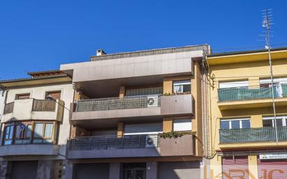 Vista exterior de Casa o xalet en venda en Vic amb Aire condicionat, Jardí privat i Terrassa