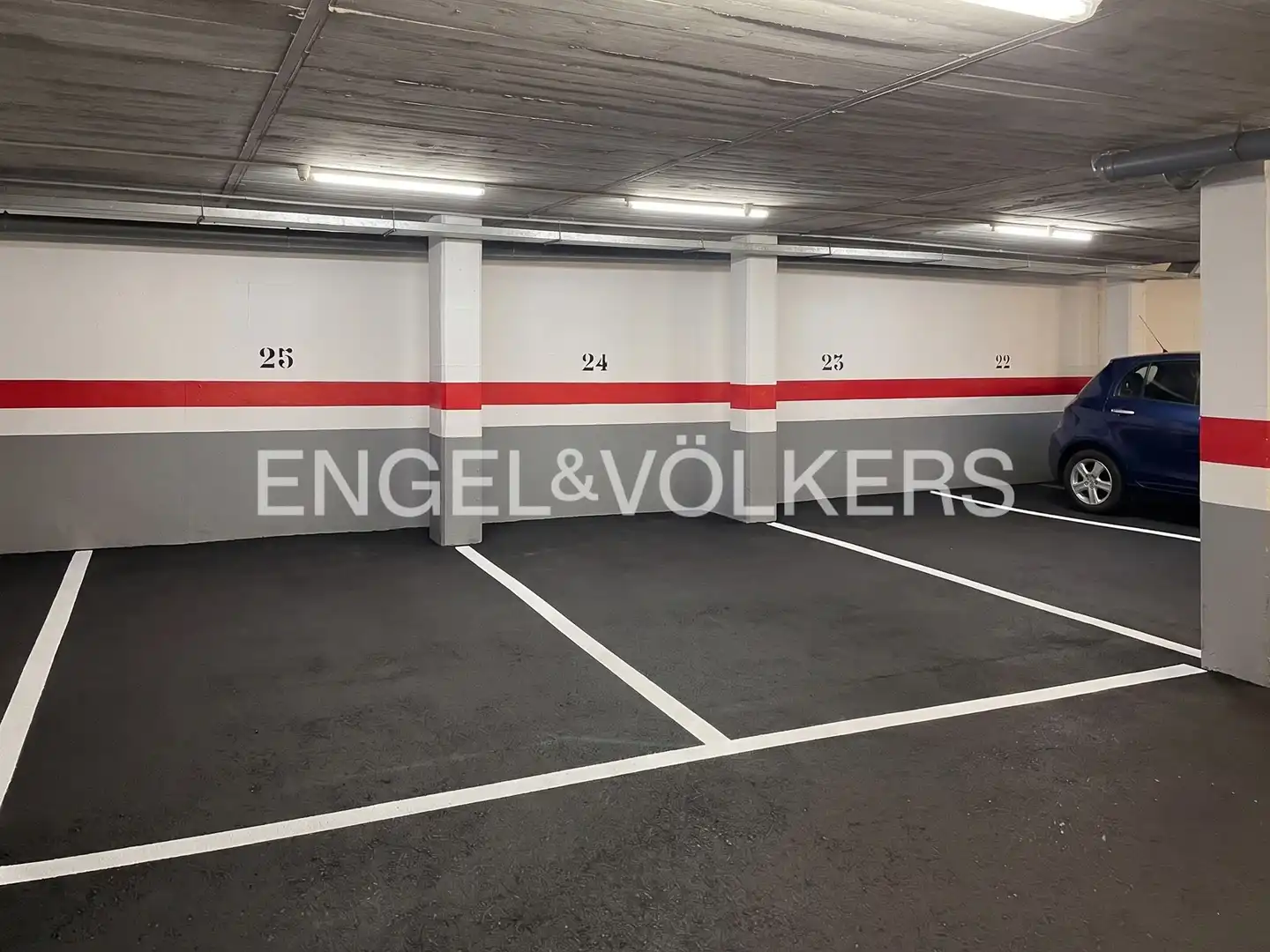 Parking de Dúplex en venta en Montgat con Aire acondicionado, Calefacción y Jardín privado