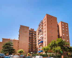 Vista exterior de Pis en venda en  Madrid Capital amb Calefacció i Parquet