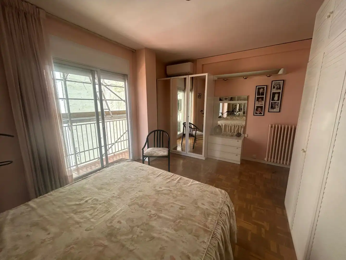 Schlafzimmer von Wohnung zum Verkauf in Barcelona mit Klimaanlage, Heizung und Möbliert