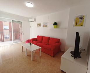 Living room of Flat to rent in Burjassot  with Air Conditioner and Terrace