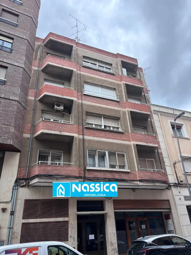 Vista exterior de Piso en venta en Calahorra con Calefacción, Terraza y Amueblado