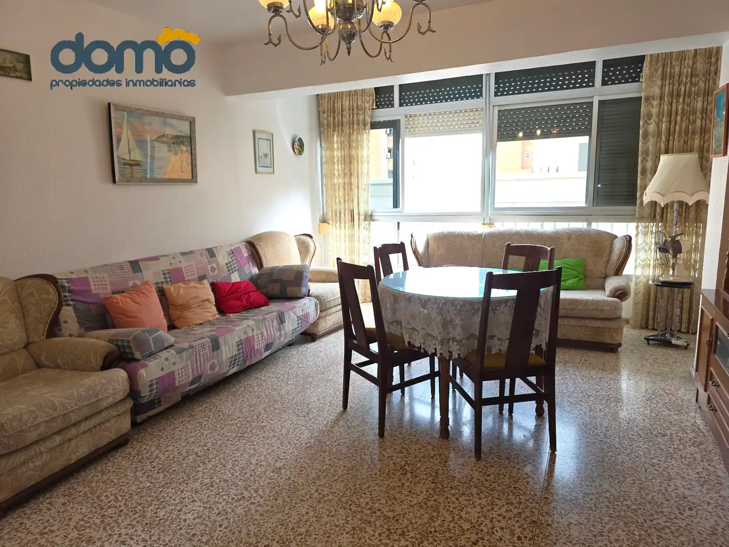 Sala d'estar de Pis en venda en Almería amb Moblat i Balcó